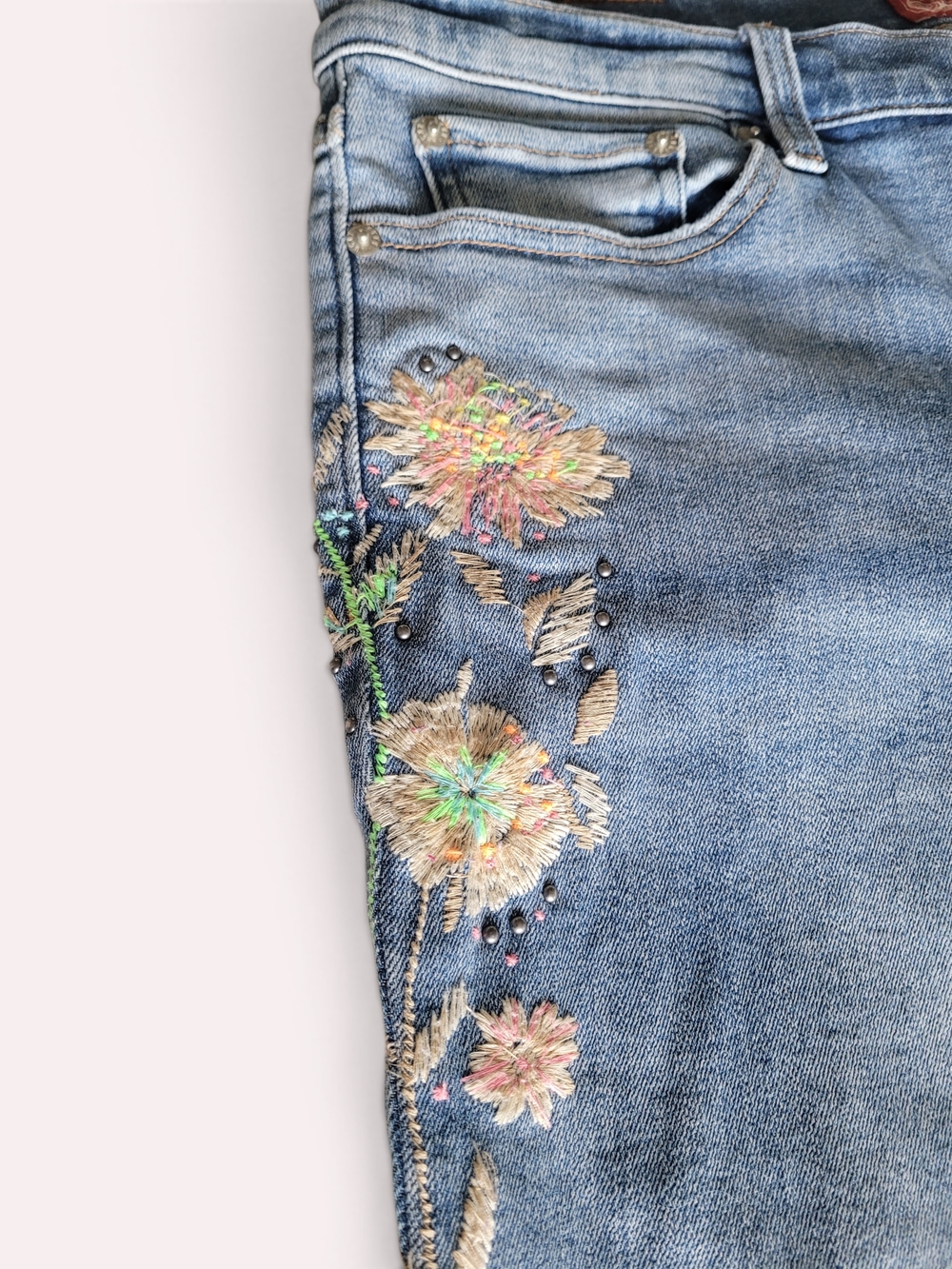 Lucky Brand Embroidered Floral Jeans Boho Festival Mid Rise 14 Straight Legend